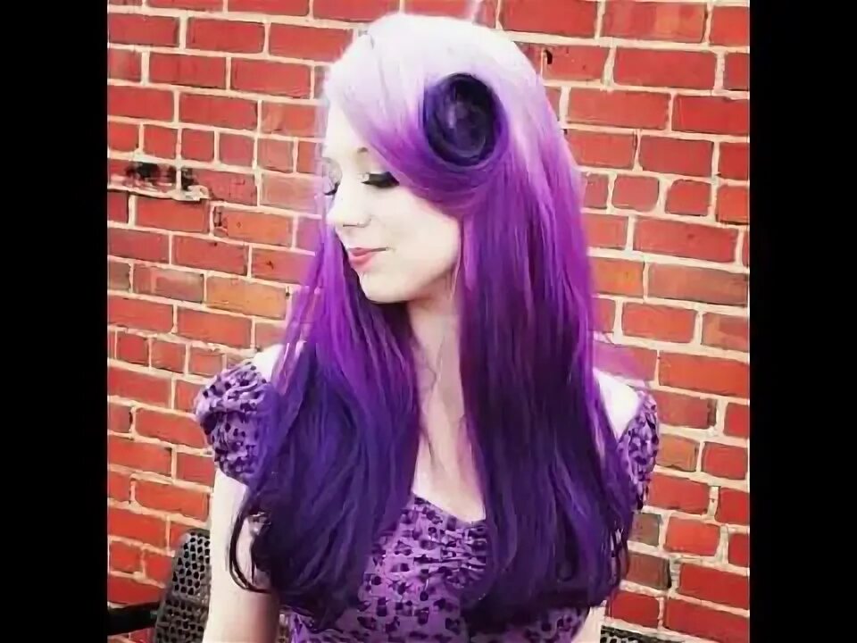 Красивые девушки с фиолетовыми волосами 12
