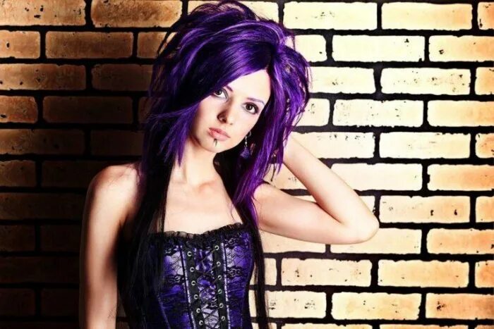 Красивые девушки с фиолетовыми волосами 9